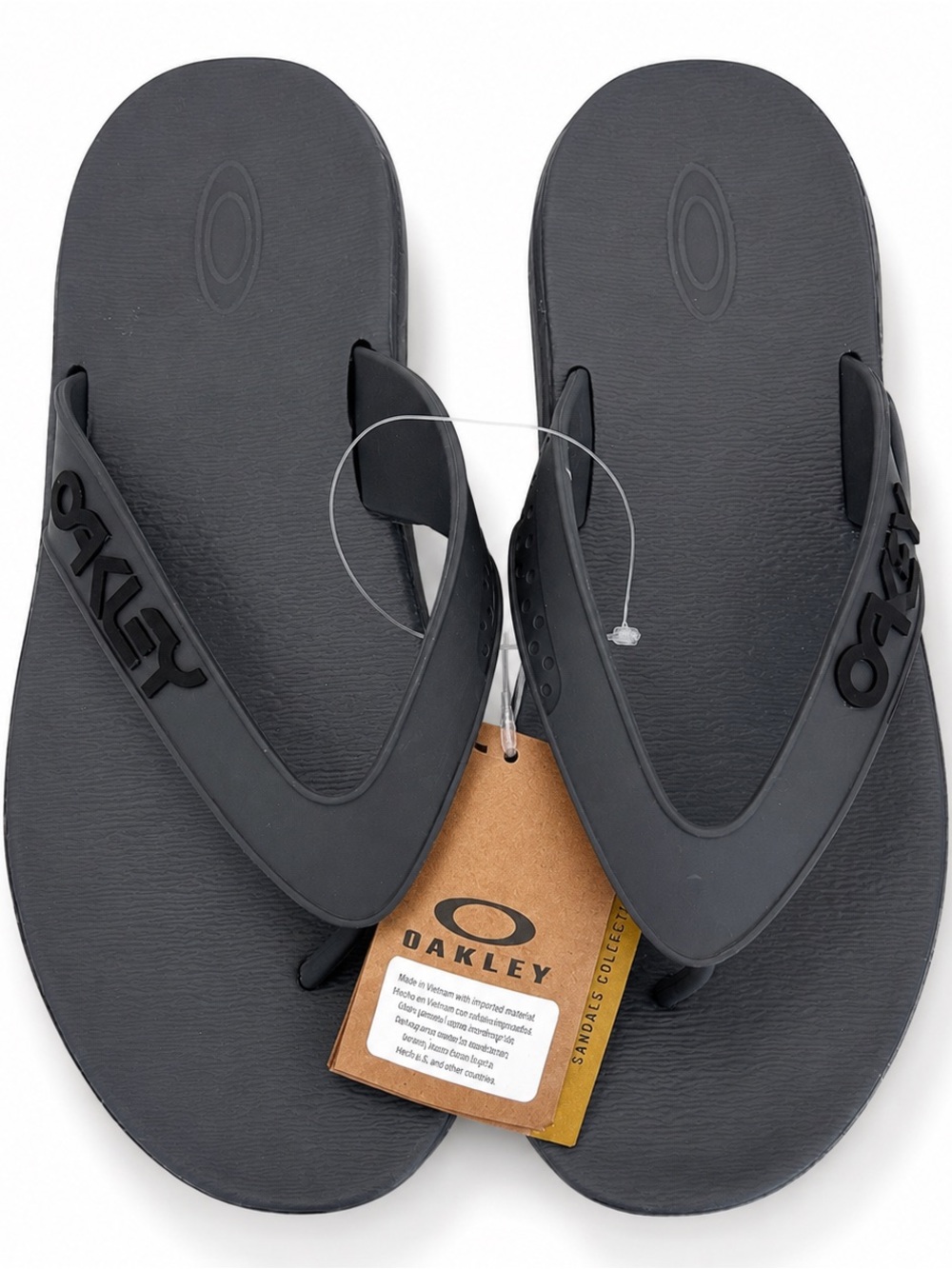 Oakley Men’s Black Flip Flops Sandals Beach Pool Casual Thong Sandals NWT Sz 10